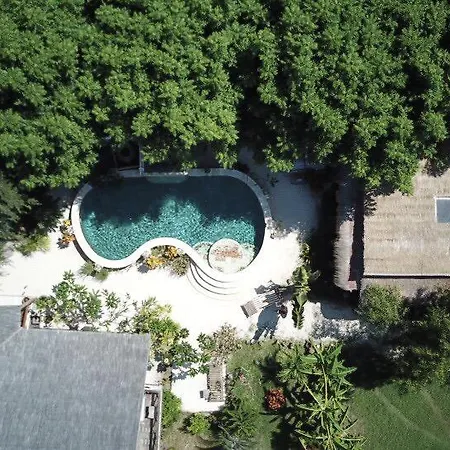 Serene Beach Villa Gili Trawangan Exterior photo
