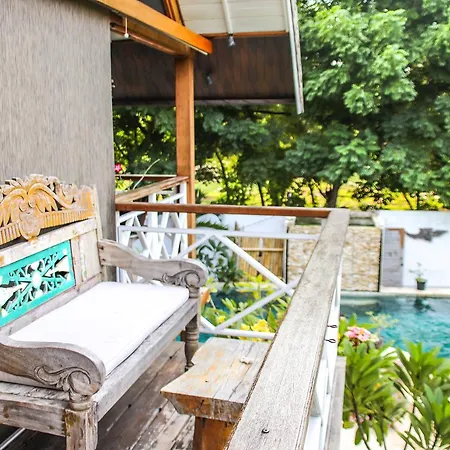 Serene Beach Villa Gili Trawangan Exterior photo